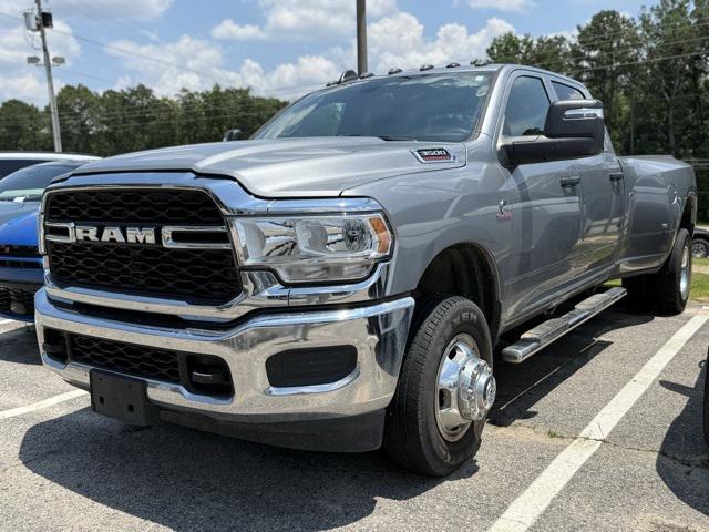2024 RAM 3500 Tradesman Crew Cab 4x4 8 Box