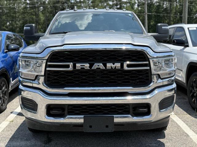 2024 RAM 3500 Tradesman Crew Cab 4x4 8 Box