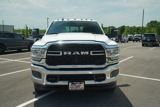 2024 RAM 3500 Tradesman Crew Cab 4x4 8 Box