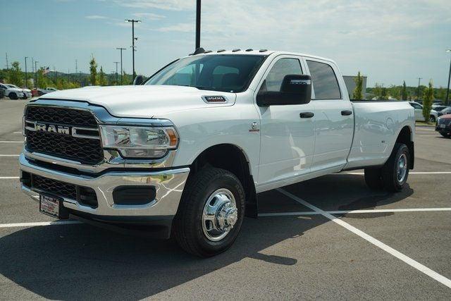 2024 RAM 3500 Tradesman Crew Cab 4x4 8 Box