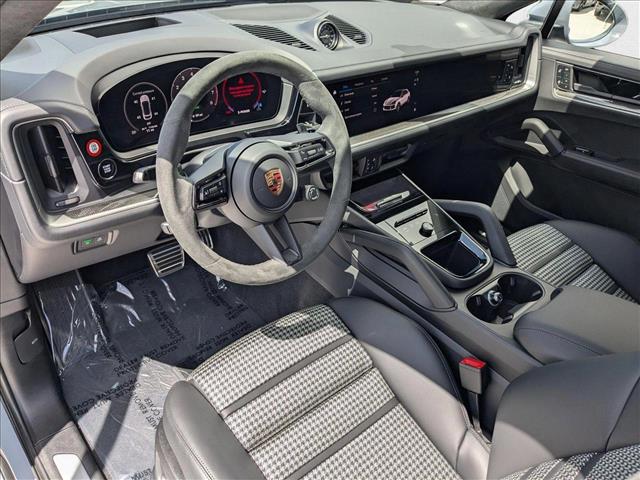 2025 Porsche Cayenne E-Hybrid S