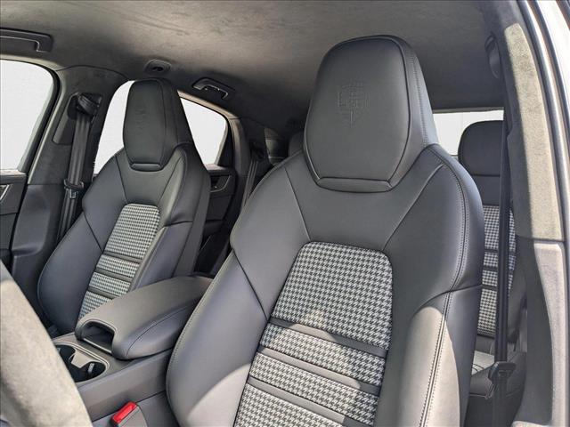 2025 Porsche Cayenne E-Hybrid S