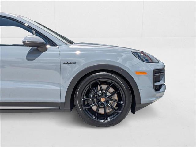 2025 Porsche Cayenne E-Hybrid S