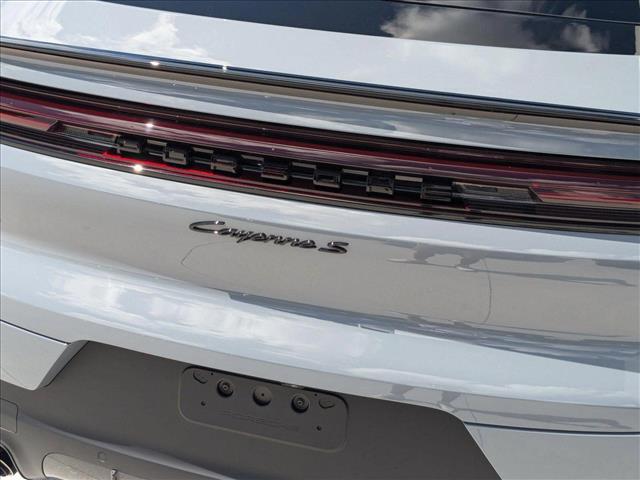 2025 Porsche Cayenne E-Hybrid S