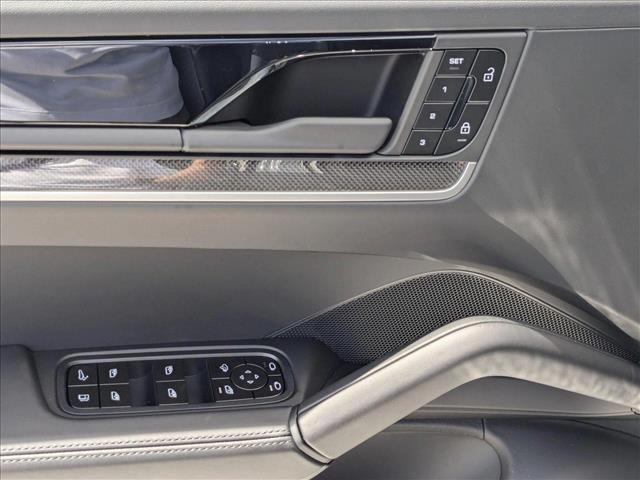 2025 Porsche Cayenne E-Hybrid S