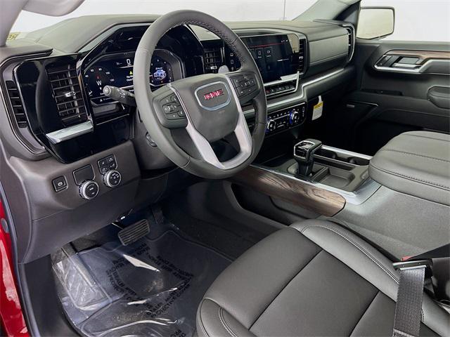 2025 GMC Sierra 1500 2WD Crew Cab Short Box SLT