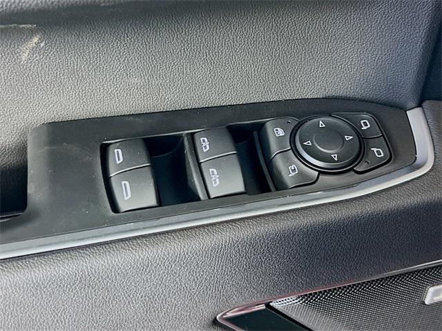 2025 GMC Sierra 1500 2WD Crew Cab Short Box SLT