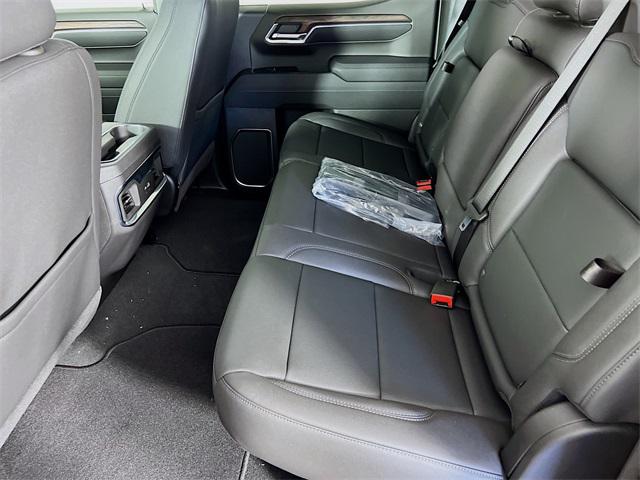 2025 GMC Sierra 1500 2WD Crew Cab Short Box SLT