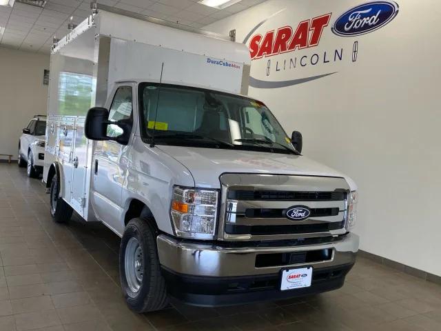2026 Ford E-350 Cutaway E-350 SRW 138 WB