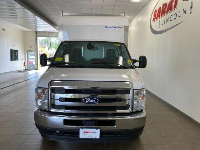 2026 Ford E-350 Cutaway E-350 SRW 138 WB