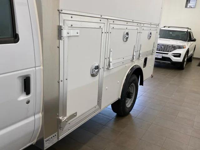 2026 Ford E-350 Cutaway E-350 SRW 138 WB