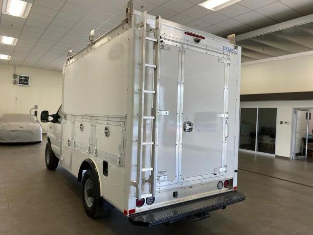 2026 Ford E-350 Cutaway E-350 SRW 138 WB