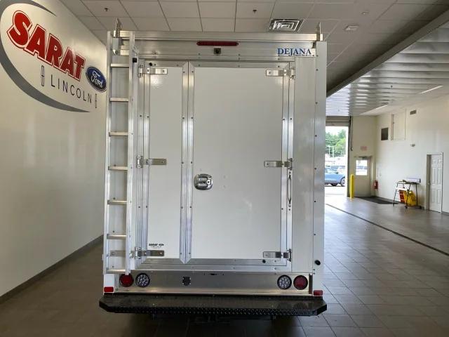 2026 Ford E-350 Cutaway E-350 SRW 138 WB