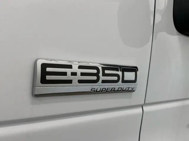 2026 Ford E-350 Cutaway E-350 SRW 138 WB