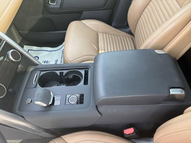 2023 Land Rover Discovery P360 Metropolitan Edition