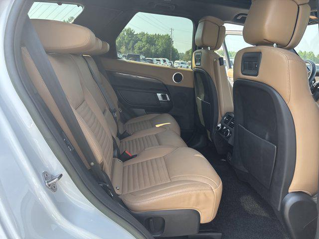 2023 Land Rover Discovery P360 Metropolitan Edition