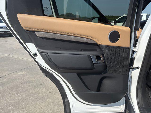 2023 Land Rover Discovery P360 Metropolitan Edition