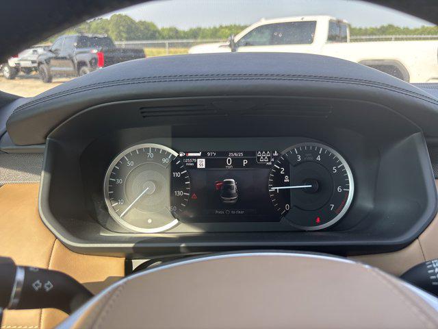 2023 Land Rover Discovery P360 Metropolitan Edition