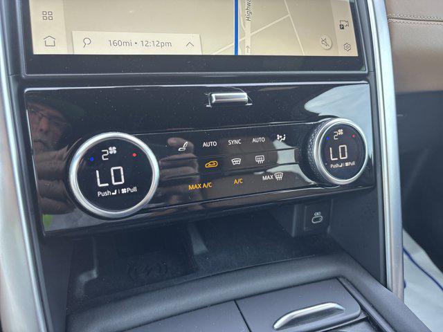 2023 Land Rover Discovery P360 Metropolitan Edition