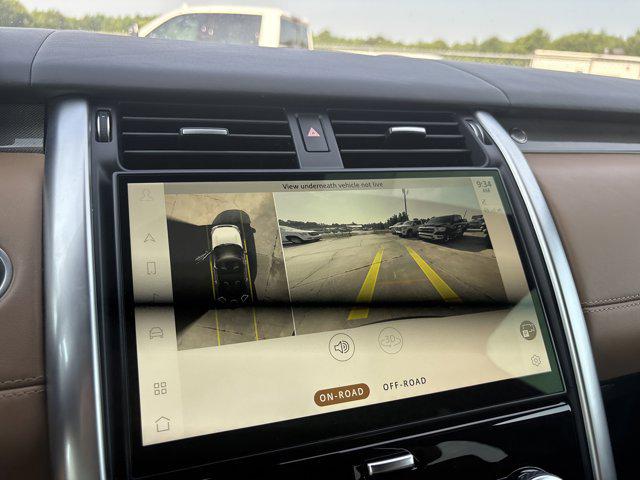 2023 Land Rover Discovery P360 Metropolitan Edition