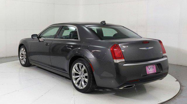 2019 Chrysler 300 Touring L