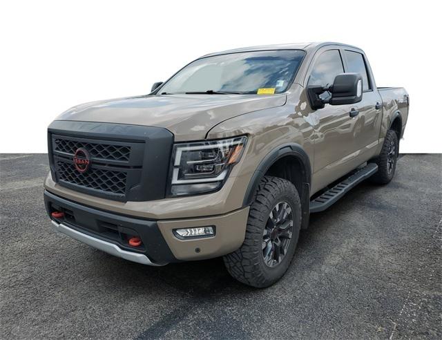 2023 Nissan TITAN Crew Cab PRO-4X 4x4