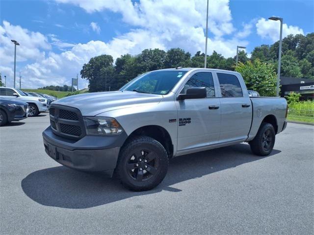2022 RAM 1500 Classic Tradesman Crew Cab 4x4 57 Box