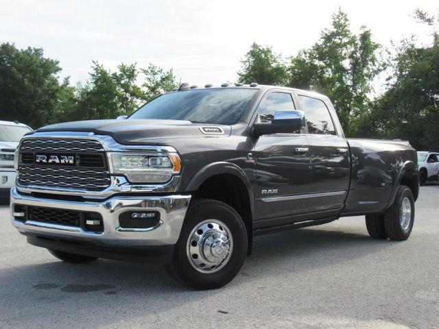 2022 RAM 3500 Limited Crew Cab 4x4 8 Box