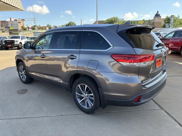 2019 Toyota Highlander SE 2019 Toyota Highlander SE