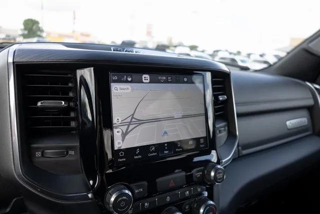 2024 RAM 1500 Laramie Crew Cab 4x2 57 Box 2024 RAM 1500 Laramie Crew Cab 4x2 57 Box