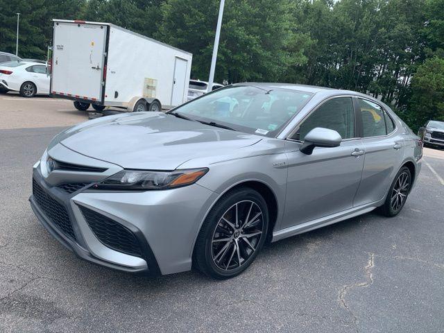 2021 Toyota Camry SE Hybrid