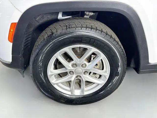 2023 Jeep Grand Cherokee L Laredo 4x4