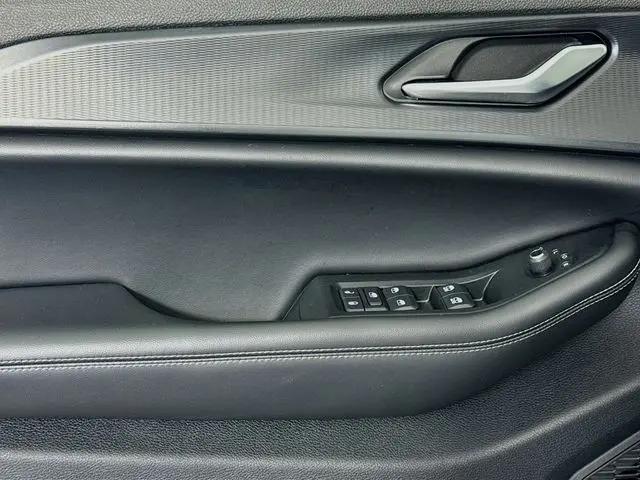 2023 Jeep Grand Cherokee L Laredo 4x4