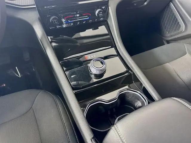 2023 Jeep Grand Cherokee L Laredo 4x4