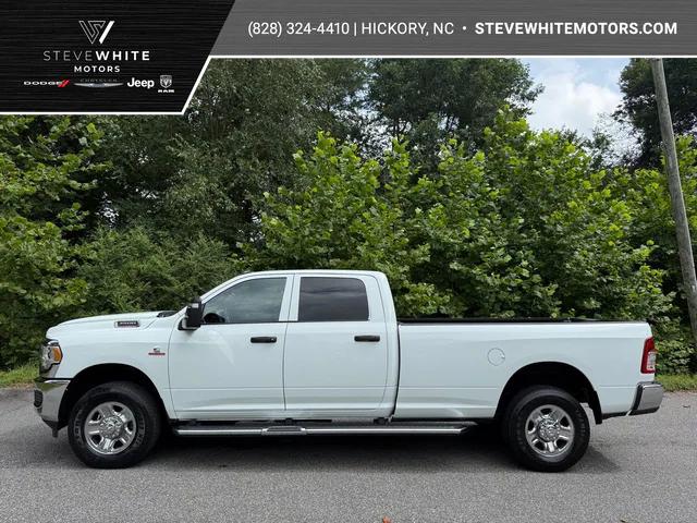 2024 RAM 3500 Tradesman Crew Cab 4x4 8 Box