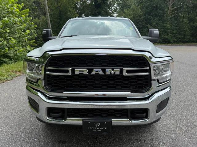 2024 RAM 3500 Tradesman Crew Cab 4x4 8 Box