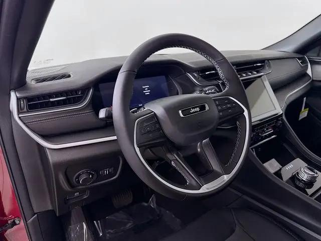 2025 Jeep Grand Cherokee L Laredo X 4x4