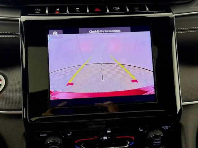 2025 Jeep Grand Cherokee L Laredo X 4x4