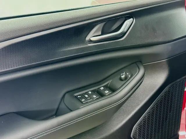 2025 Jeep Grand Cherokee L Laredo X 4x4