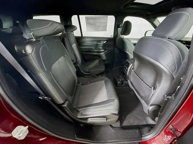 2025 Jeep Grand Cherokee L Laredo X 4x4