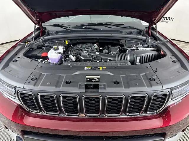 2025 Jeep Grand Cherokee L Laredo X 4x4