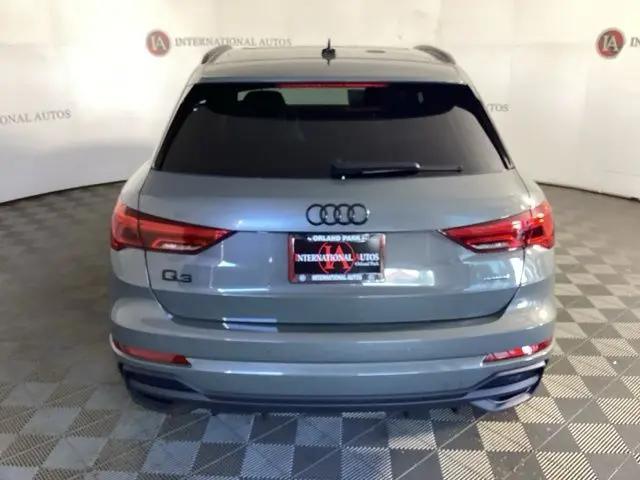 2025 Audi Q3 Premium 45 TFSI S line quattro Tiptronic