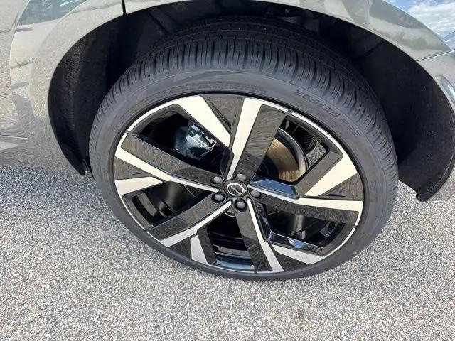 2026 Volvo XC60 Plug-In Hybrid Ultra, T8 AWD Electric/Gasoline, Dark