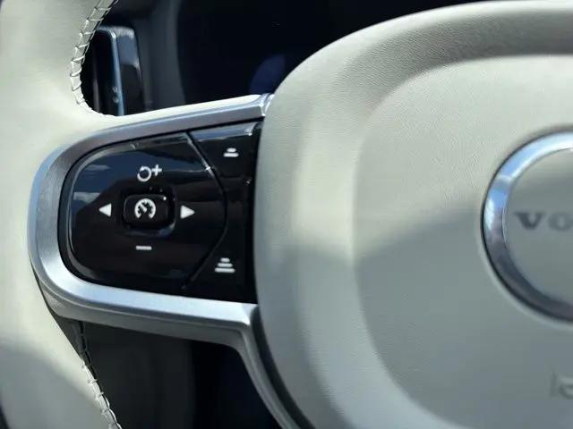 2026 Volvo XC60 Plug-In Hybrid Ultra, T8 AWD Electric/Gasoline, Dark