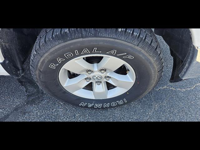2023 Ram 1500 Classic SLT Crew Cab 4x4 5'7" Box