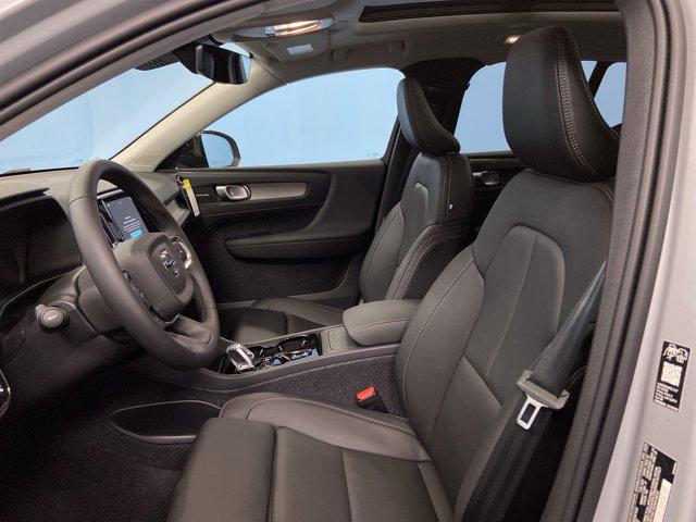 2026 Volvo XC40 B5 Ultra