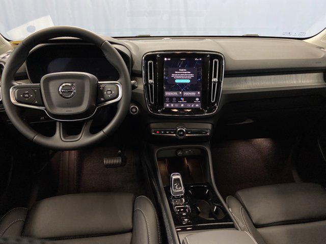 2026 Volvo XC40 B5 Ultra
