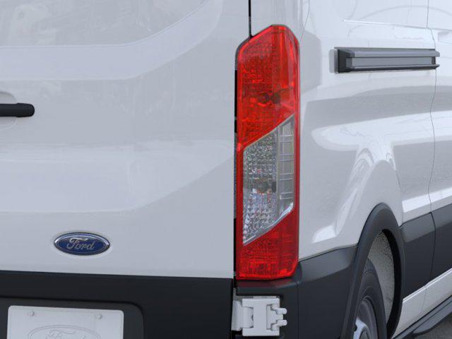 2025 Ford Transit Cargo Van T-250 148" Med Rf 9070 GVWR RWD