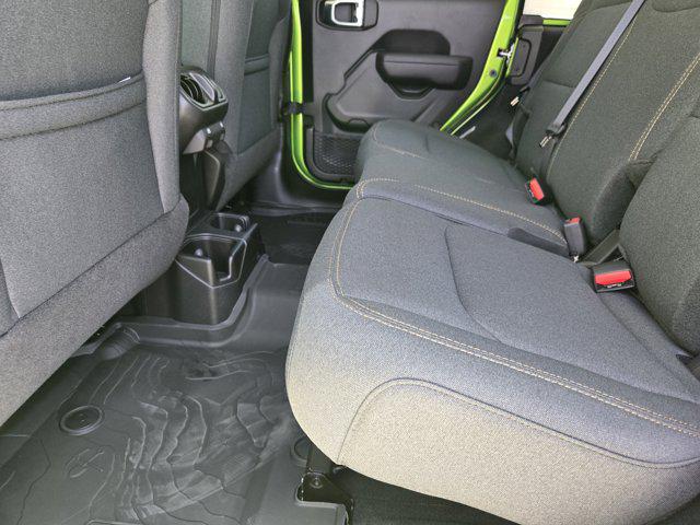 2025 Jeep Wrangler 4-Door Summit 4x4