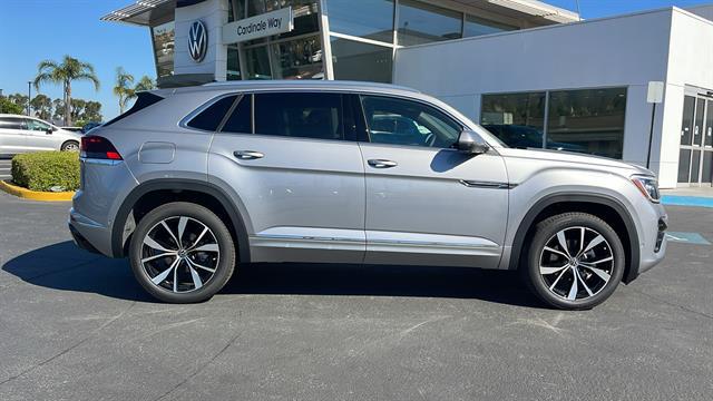 2025 Volkswagen Atlas Cross Sport 2.0T SEL Premium R-Line